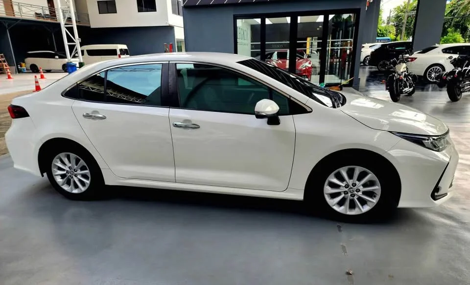 2020 Toyota Corolla Altis XII (E210) 3
