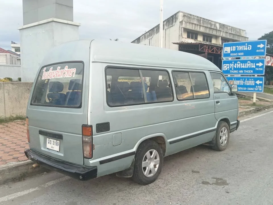 1988 Toyota Commuter III 3