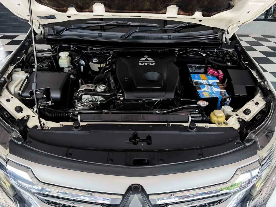 2016 Mitsubishi Pajero Sport III 3