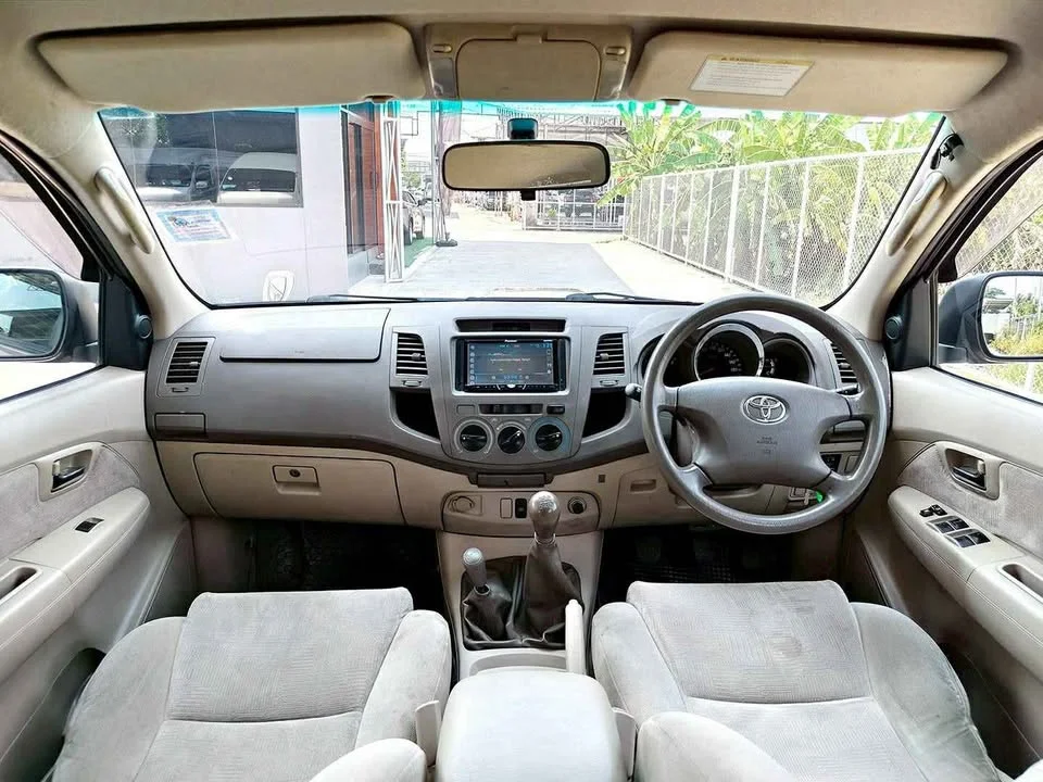 2007 Toyota Fortuner I 3