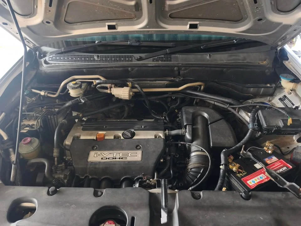2004 Honda CR-V II 2