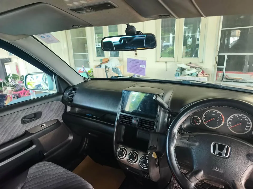 2004 Honda CR-V II 3