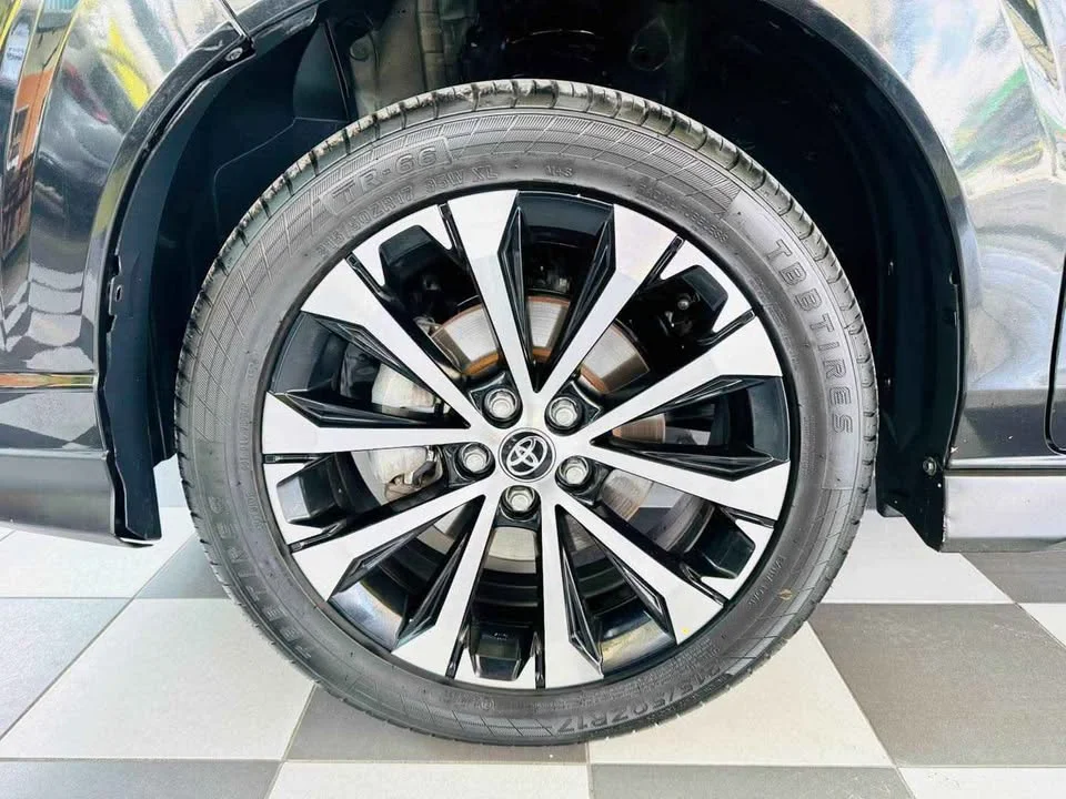 2023 Toyota Veloz III 2