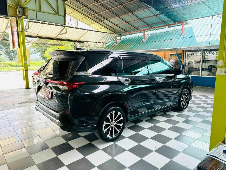 2023 Toyota Veloz III 3