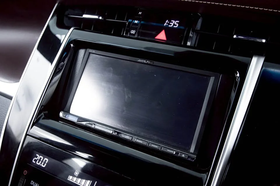 2014 Toyota Harrier III 3