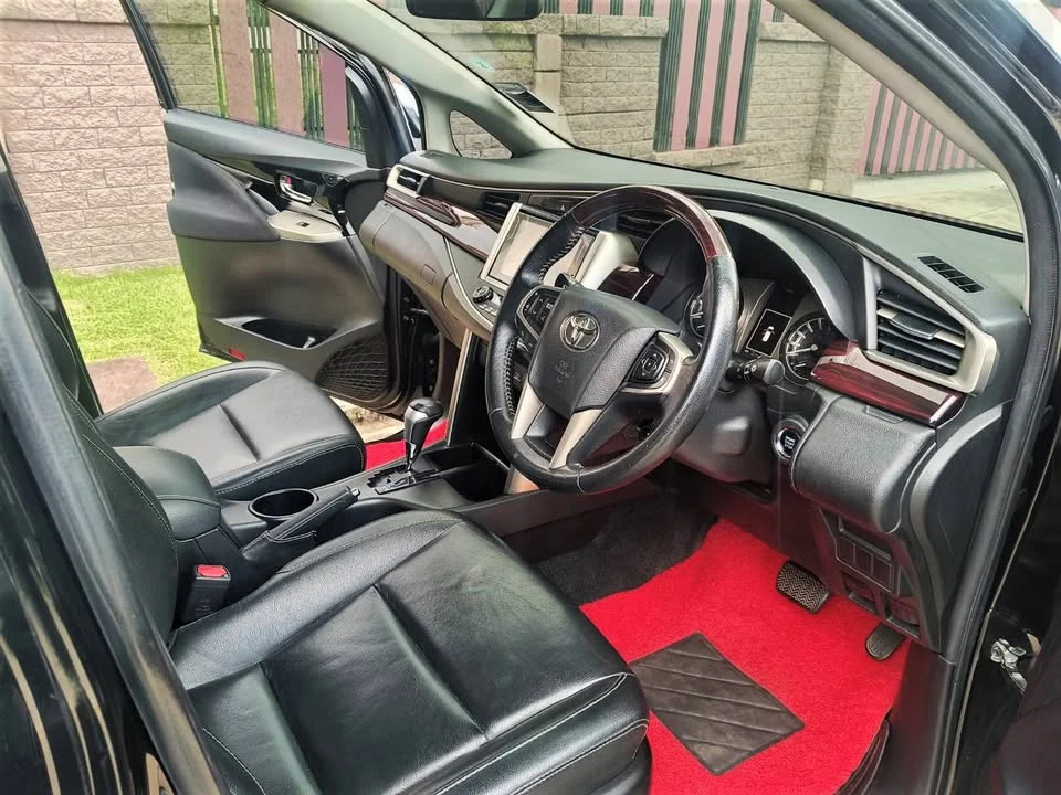 2019 Toyota Innova II 3