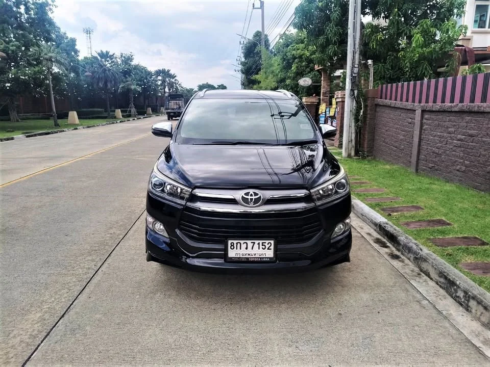 2019 Toyota Innova II 2