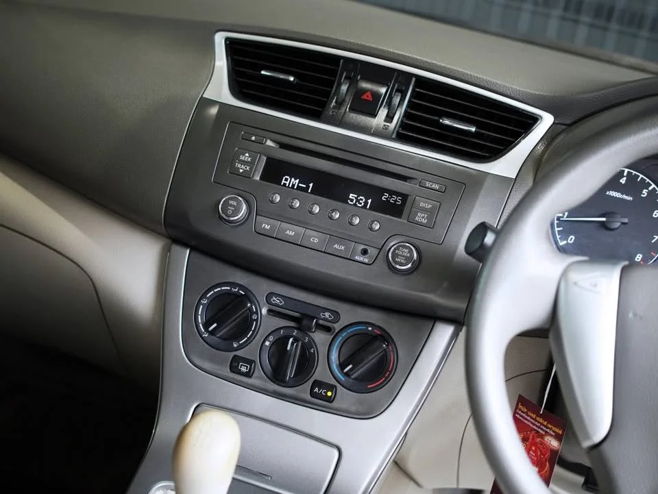 2013 Nissan Sylphy III (B17) 2