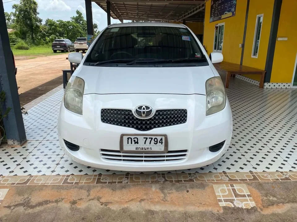 2008 Toyota Yaris II 2