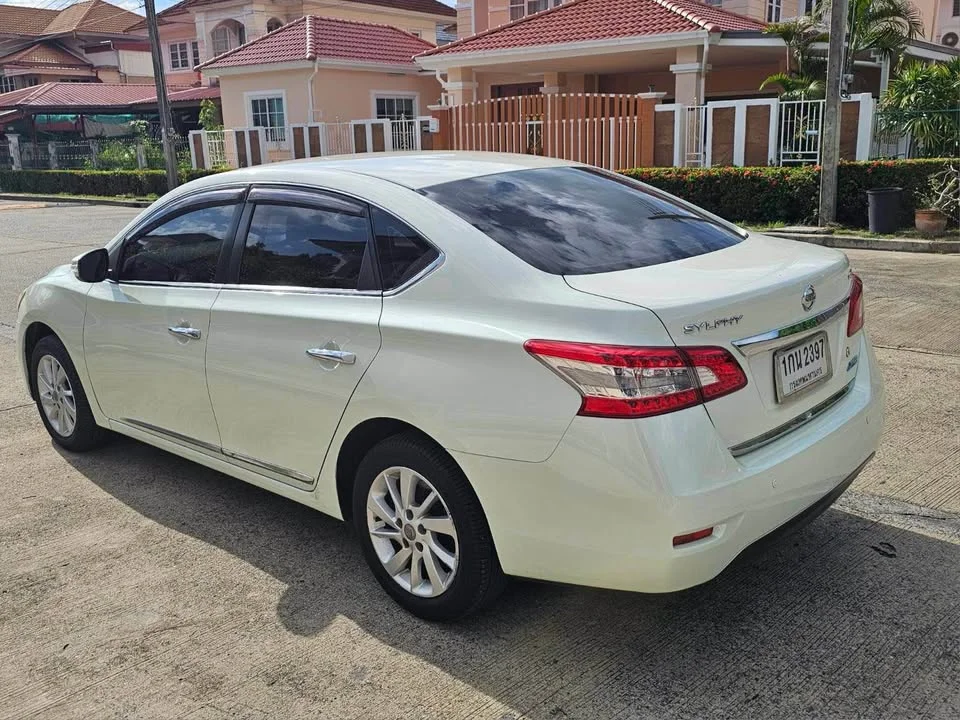 2012 Nissan Sylphy III (B17) 2
