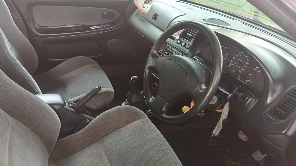 1998 Mazda 323 VII 3