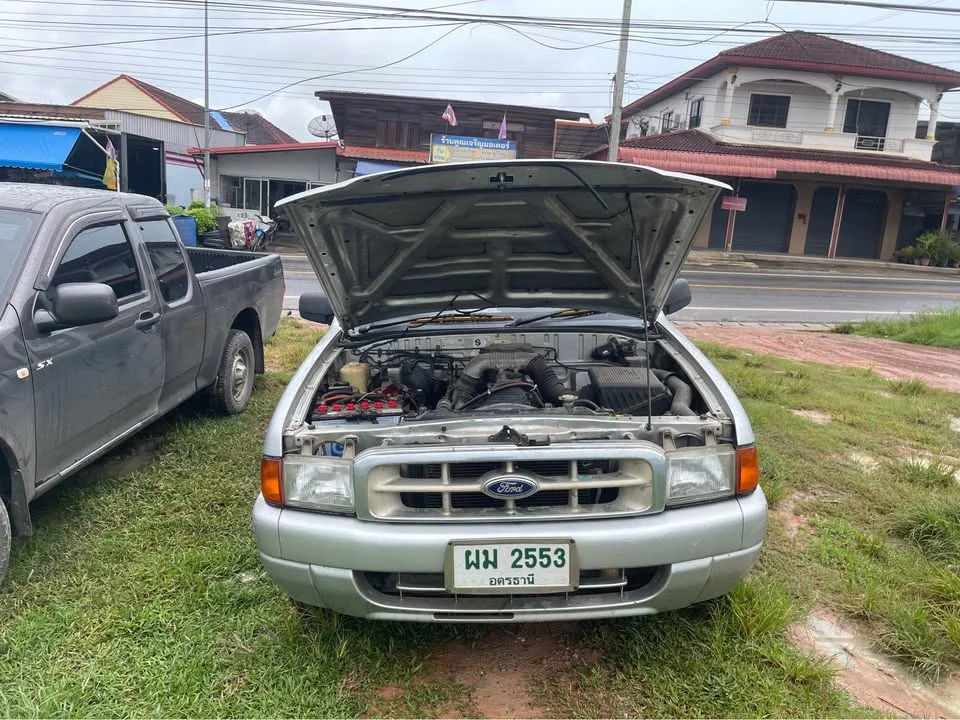 1999 Mazda 2500 Fighter V 2