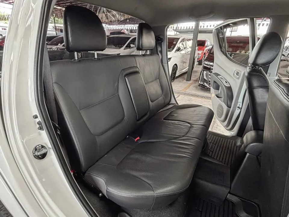 2011 Mitsubishi Triton IV 3