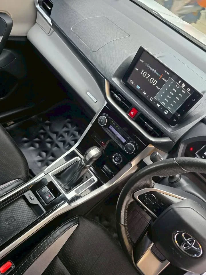 2022 Toyota Veloz III 3