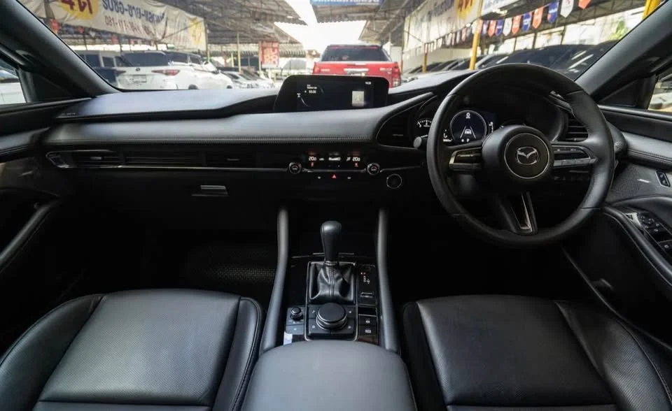 2020 Mazda 3 IV 2
