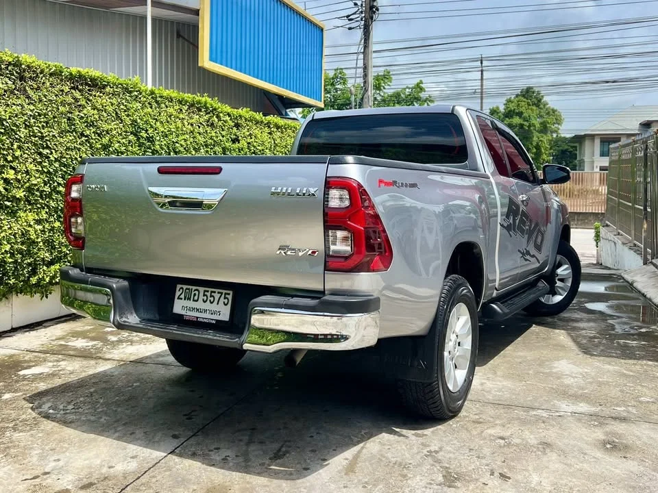 2020 Toyota Hilux VIII 3
