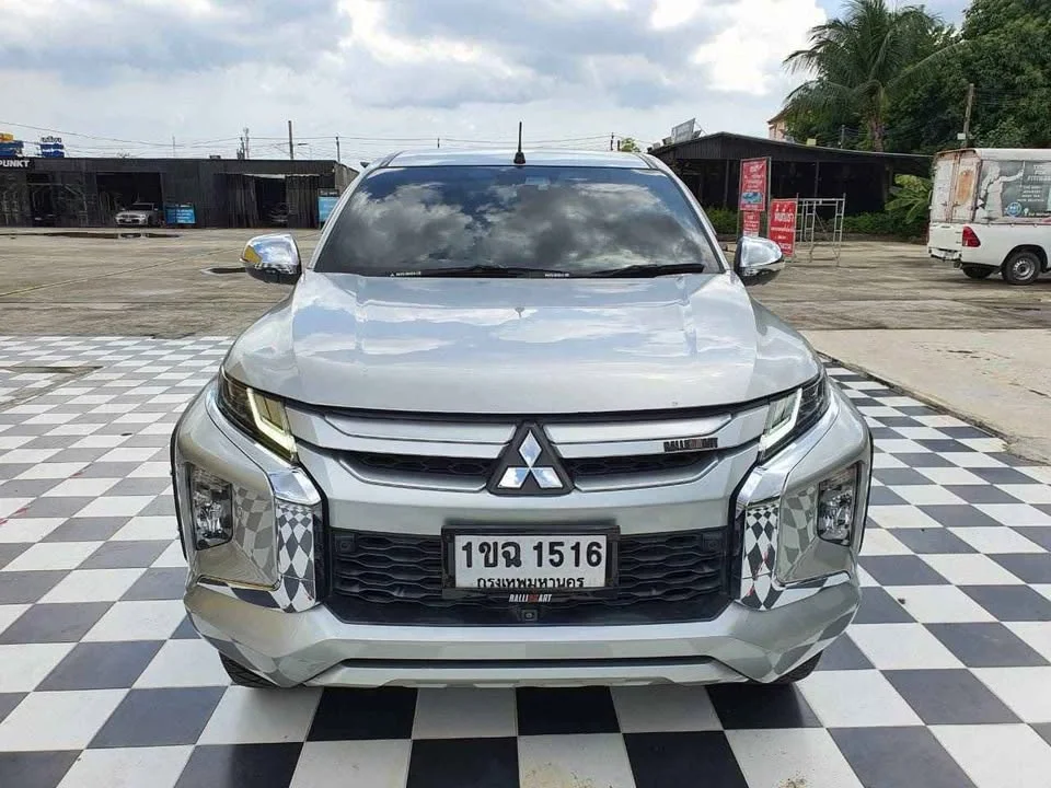 2020 Mitsubishi Triton V 2