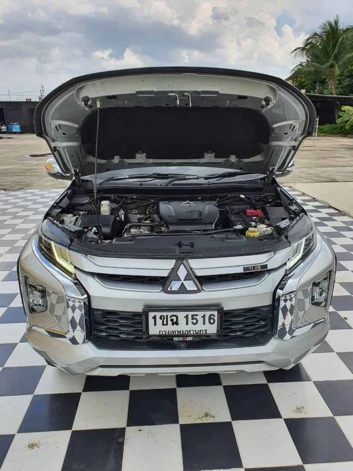 2020 Mitsubishi Triton V 3