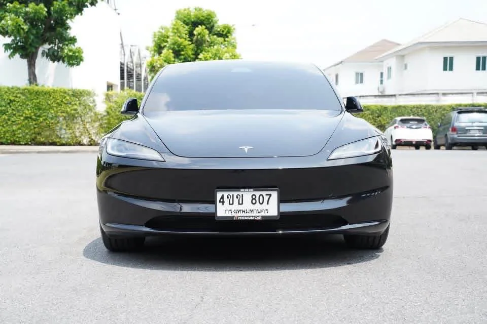 2024 Tesla Model 3 2