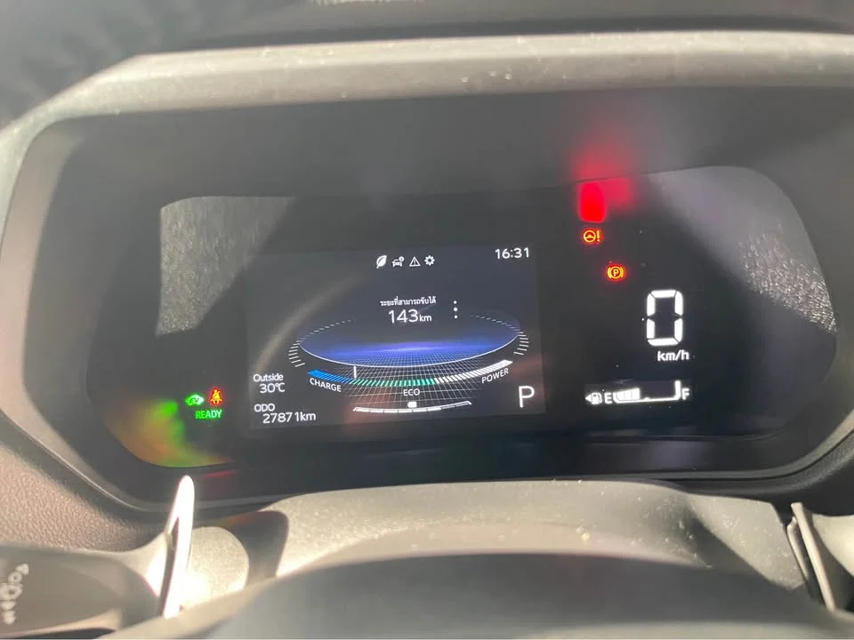 2025 Toyota Yaris Cross AC200 3