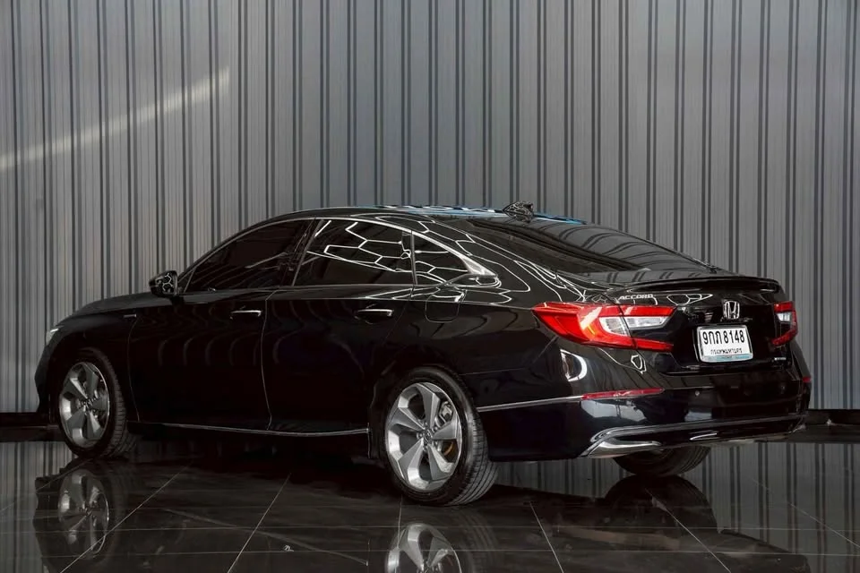 2019 Honda Accord X 2