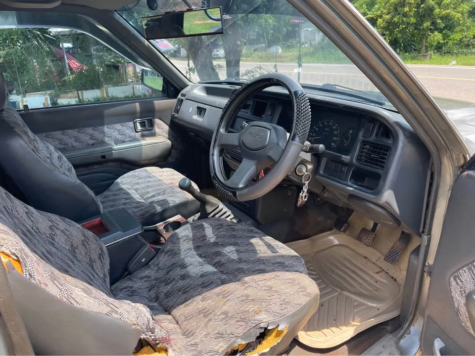 2000 Mazda B2500 IV 3