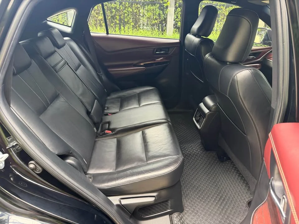 2014 Toyota Harrier III 2