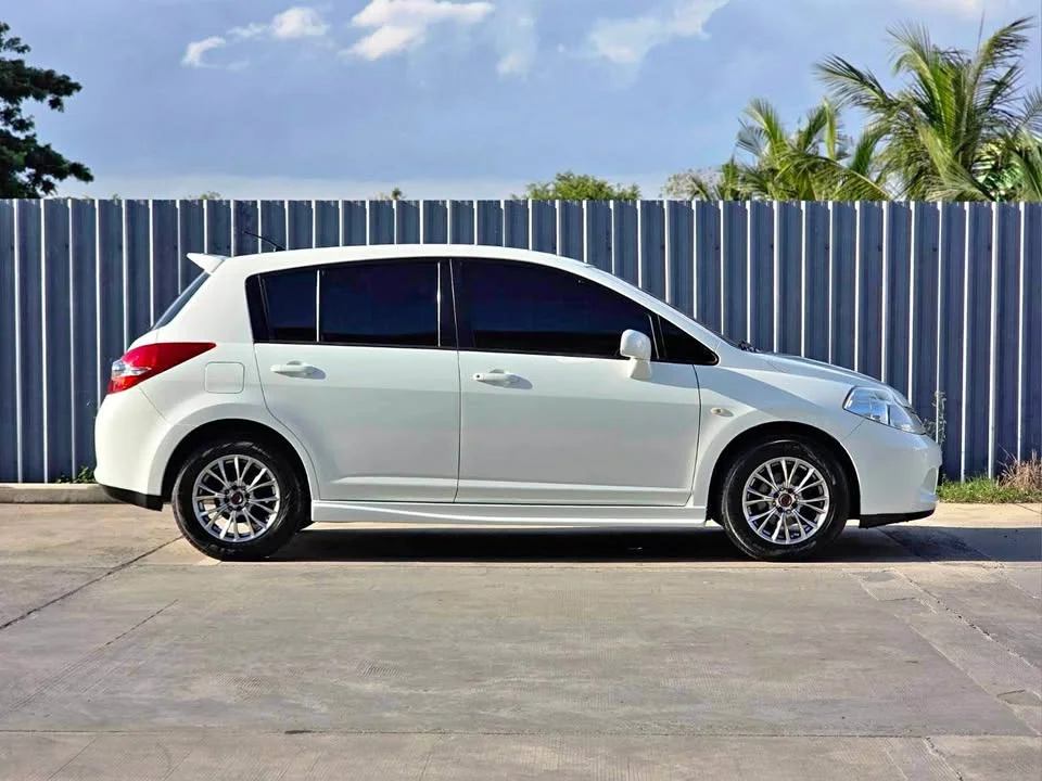 2010 Nissan Tiida I (C11) 3