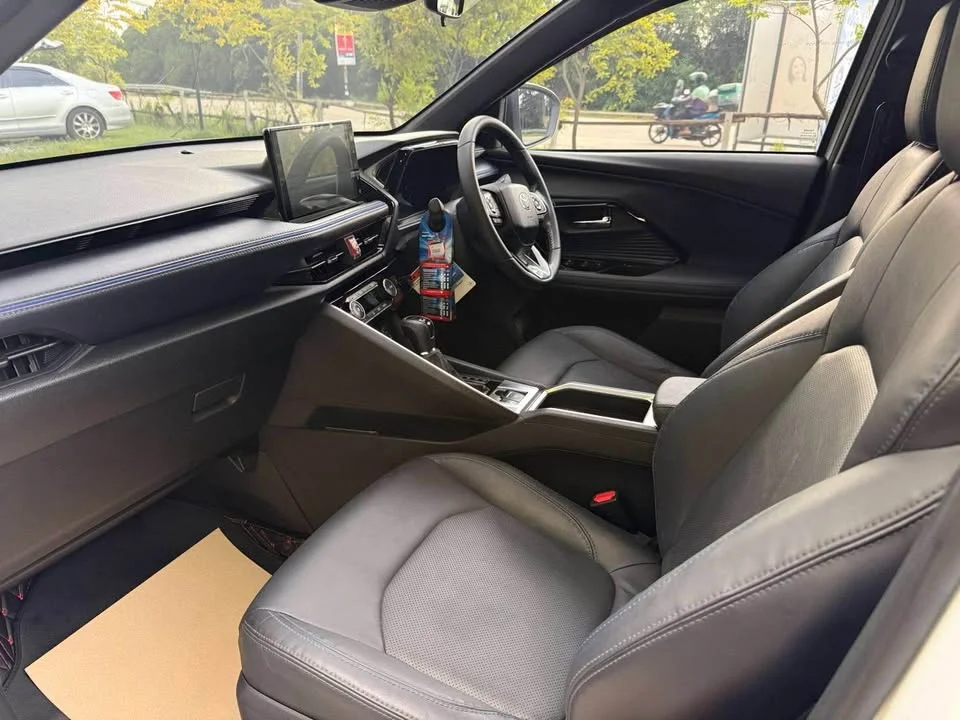 2024 Toyota Yaris Cross AC200 3