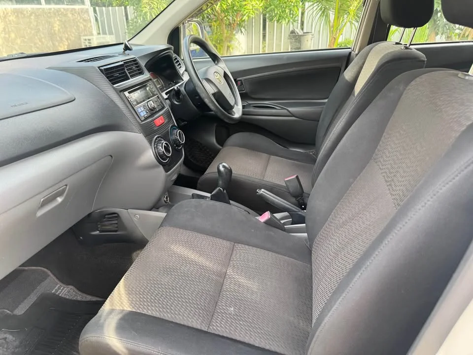 2013 Toyota Avanza II 3