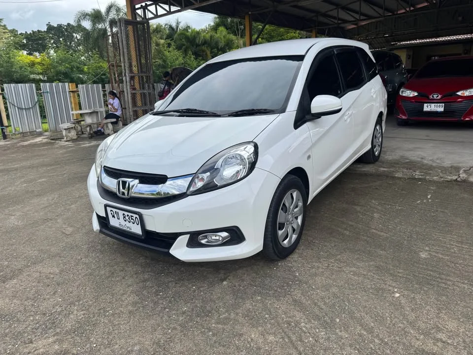 2015 Honda Mobilio II 3