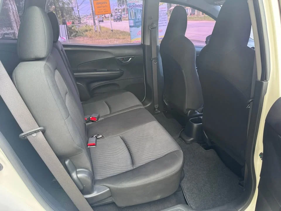 2015 Honda Mobilio II 2