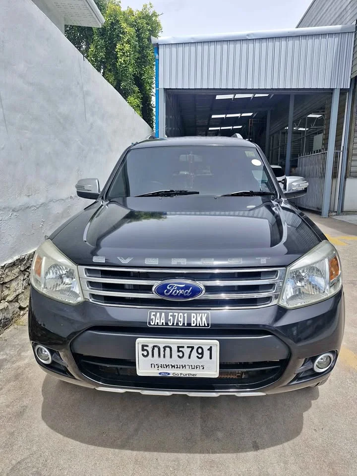 2014 Ford Everest I 2
