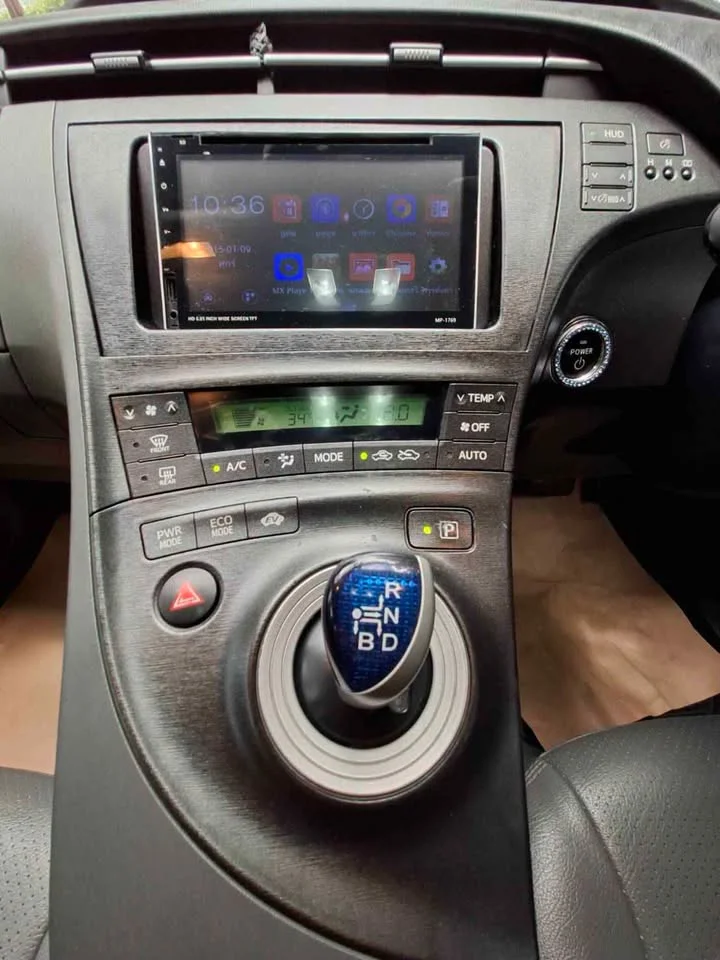 2011 Toyota Prius III 3