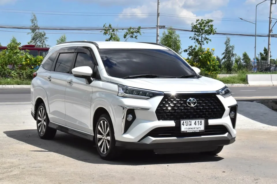 2023 Toyota Veloz III 2