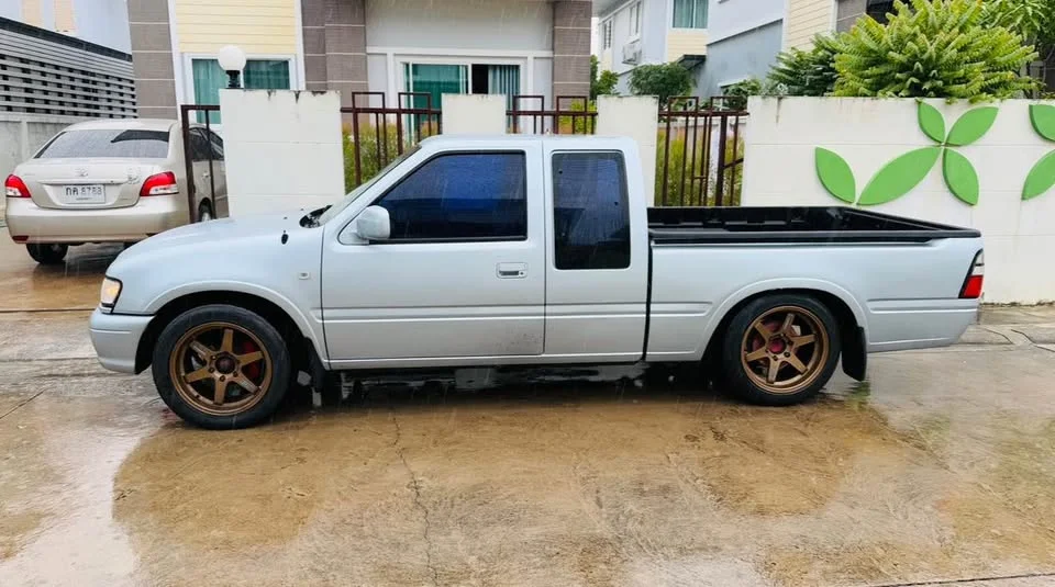 2001 Isuzu Faster Dragon Eyes III 3
