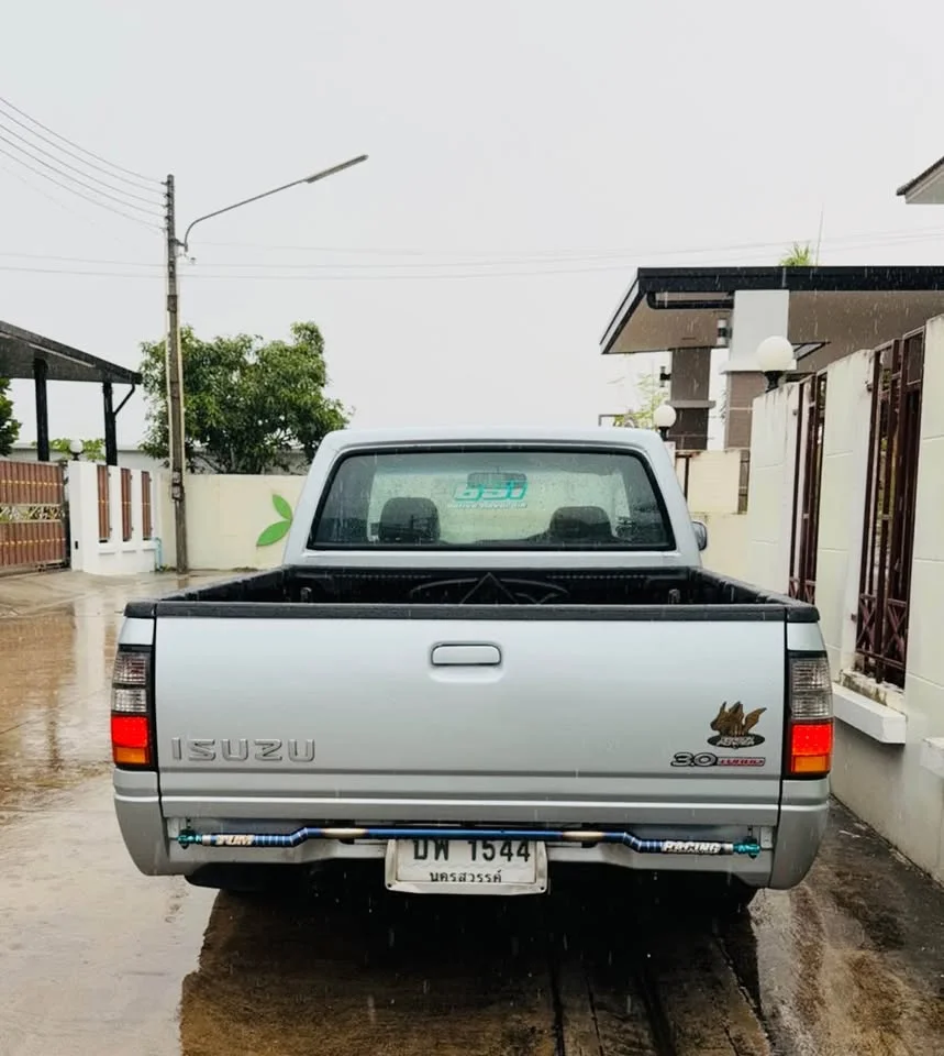 2001 Isuzu Faster Dragon Eyes III 2