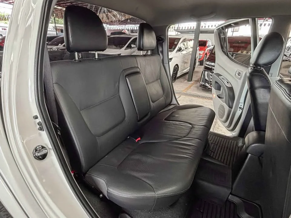 2011 Mitsubishi Triton IV 2