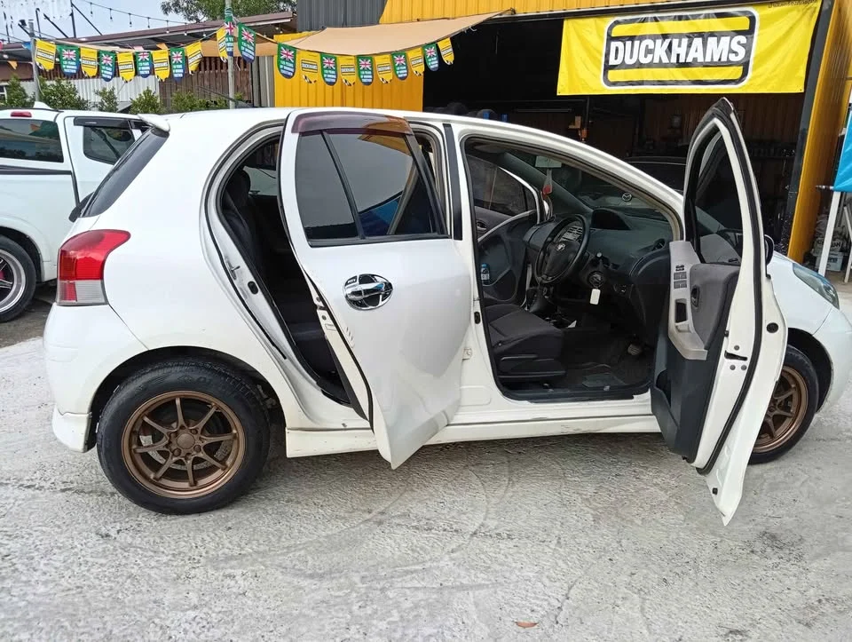 2009 Toyota Yaris II 3