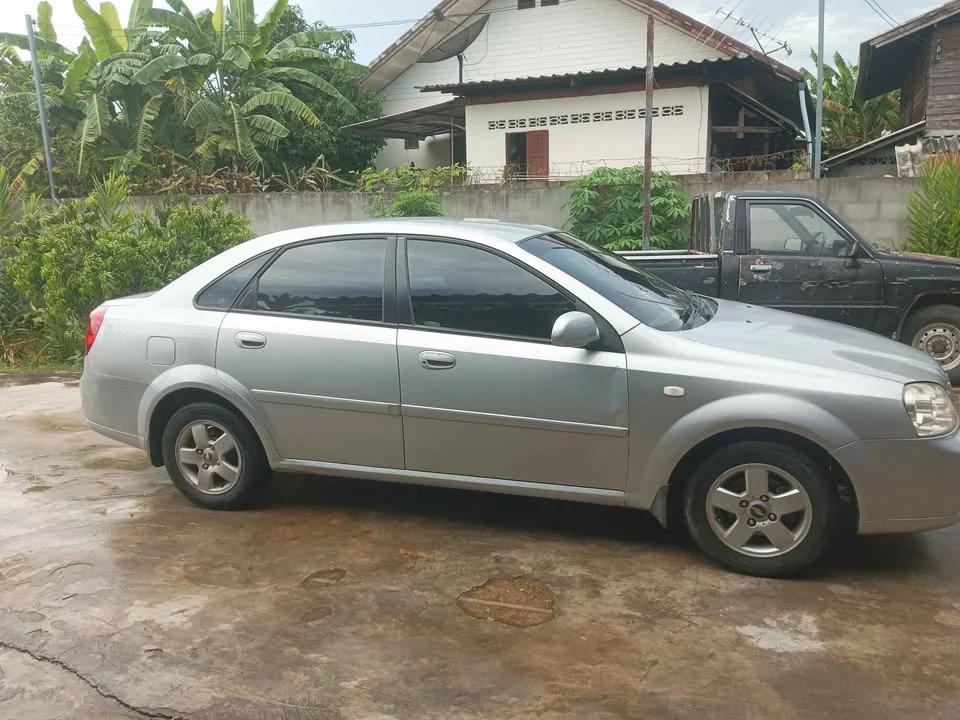 2005 Chevrolet Optra 2