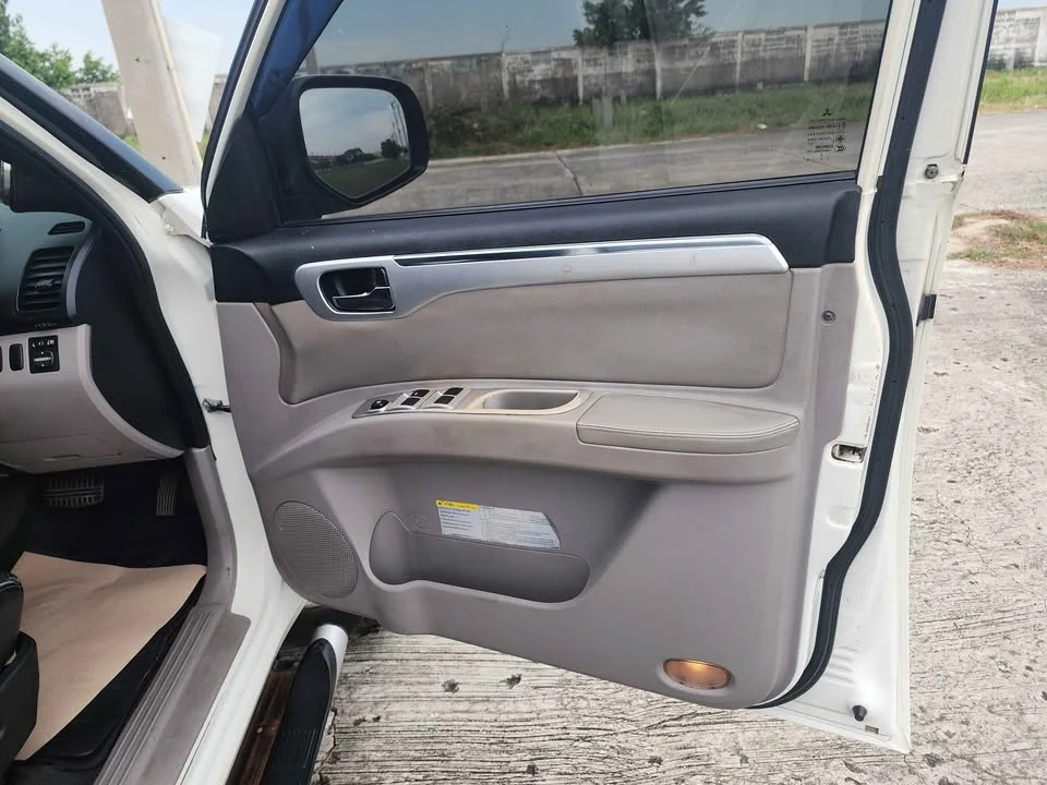 2013 Mitsubishi Pajero Sport II 3