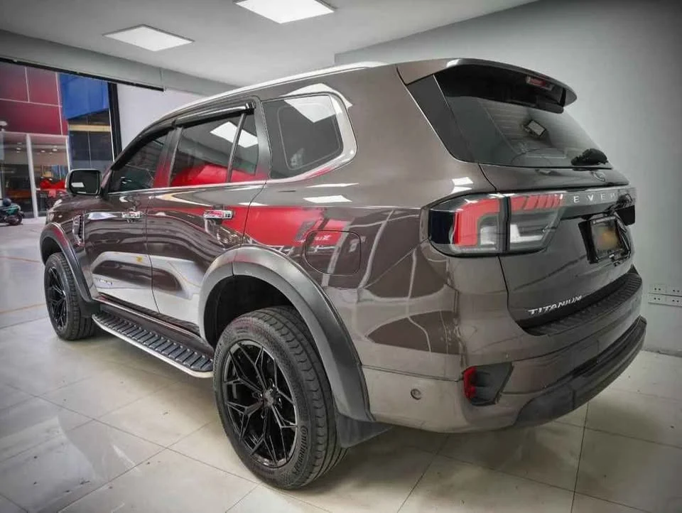2024 Ford Everest III 3