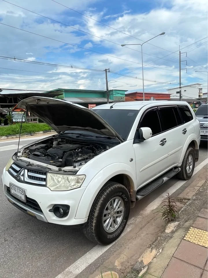 2014 Mitsubishi Pajero Sport II 2