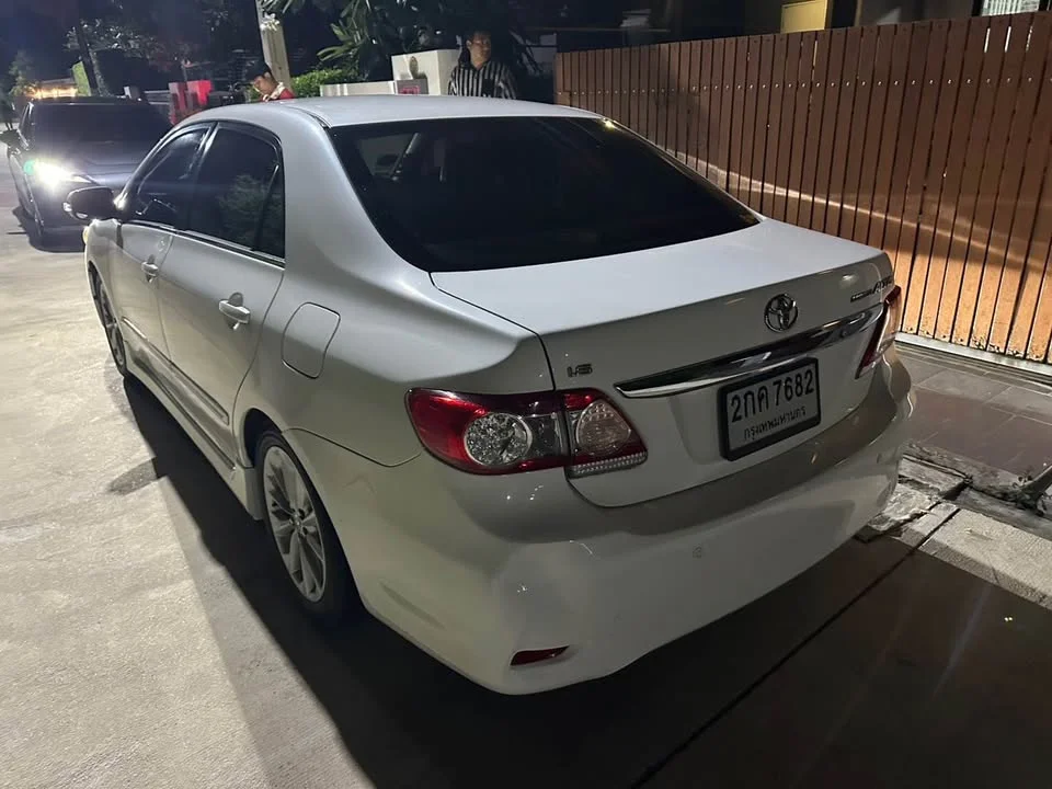 2012 Toyota Corolla Altis X (E140) 3