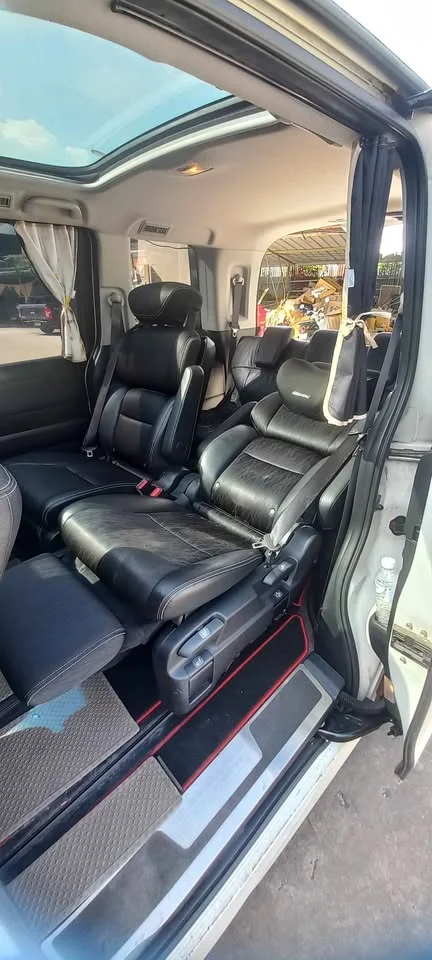 2014 Honda Stepwgn IV 3