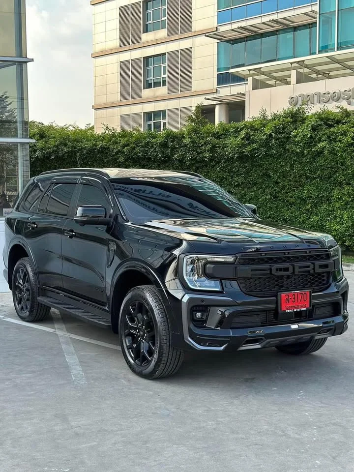 2026 Ford Everest III 3
