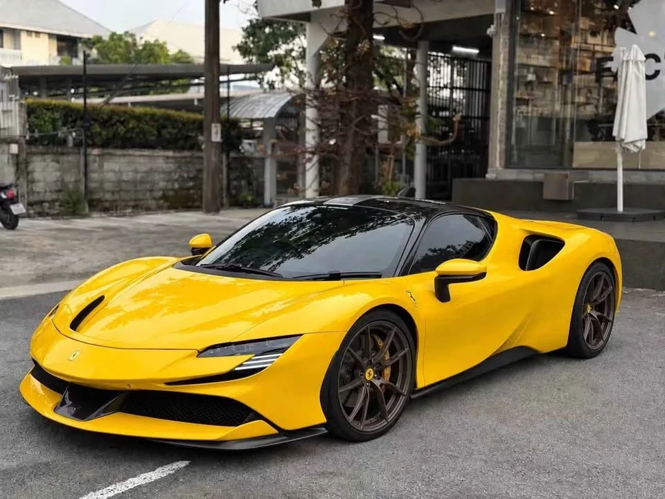 2021 Ferrari SF90 Stradale 2