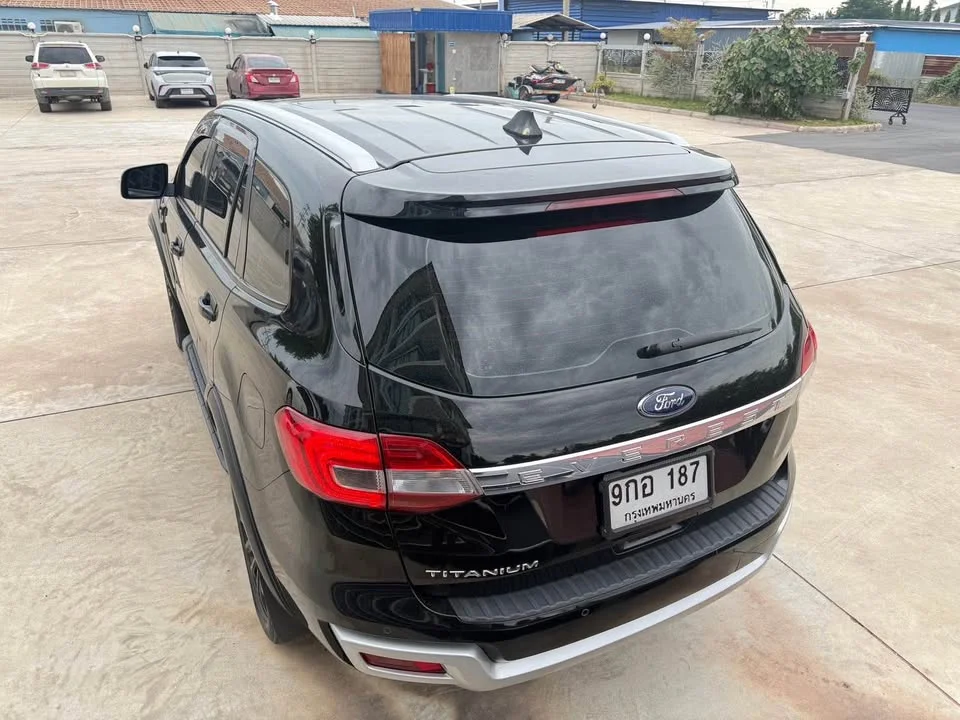 2019 Ford Everest II 3