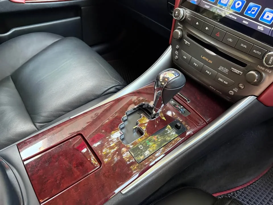 2006 Lexus IS II 2