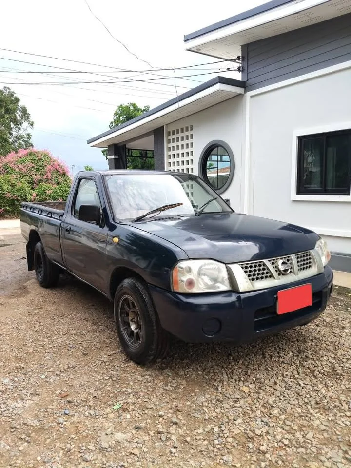 Nissan Frontier I 2